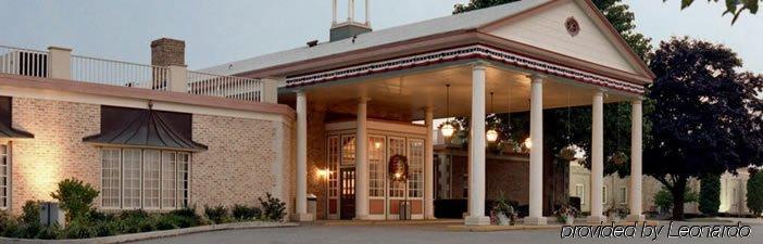 Hotel Carlisle & Embers Convention Center Luaran gambar
